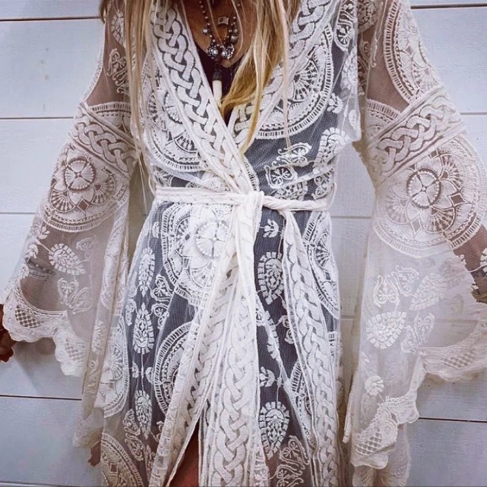 White Boho Scalloped Embroider Malie Kimono Duster